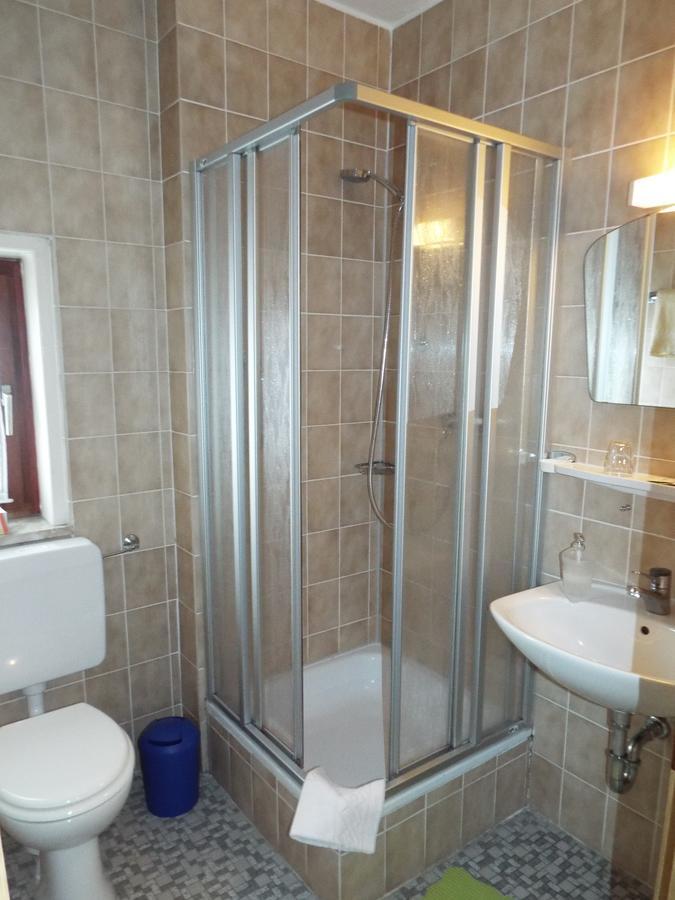 Hotel Garni Zum Reinhardswald Gewissenruh Extérieur photo